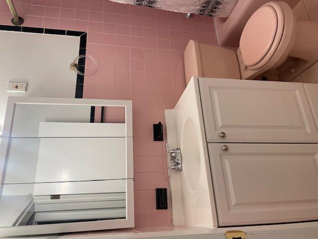 #10 photo, 2010 Hobart Avenue, ブロンクス区 Bronx , NY 10461