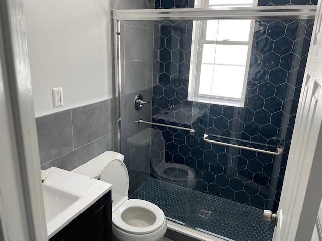 #8 photo, 2010 Hobart Avenue, ブロンクス区 Bronx , NY 10461