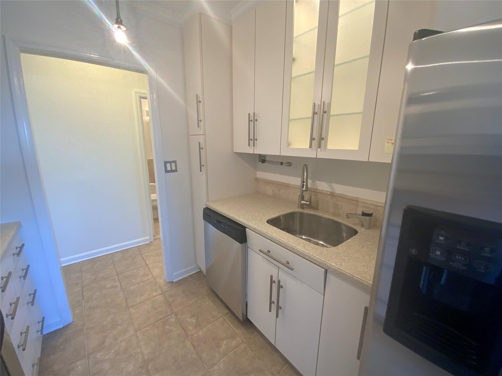 #6 photo, 27010 Grand Central Parkway, クイーンズ区 Floral Park , NY 11005