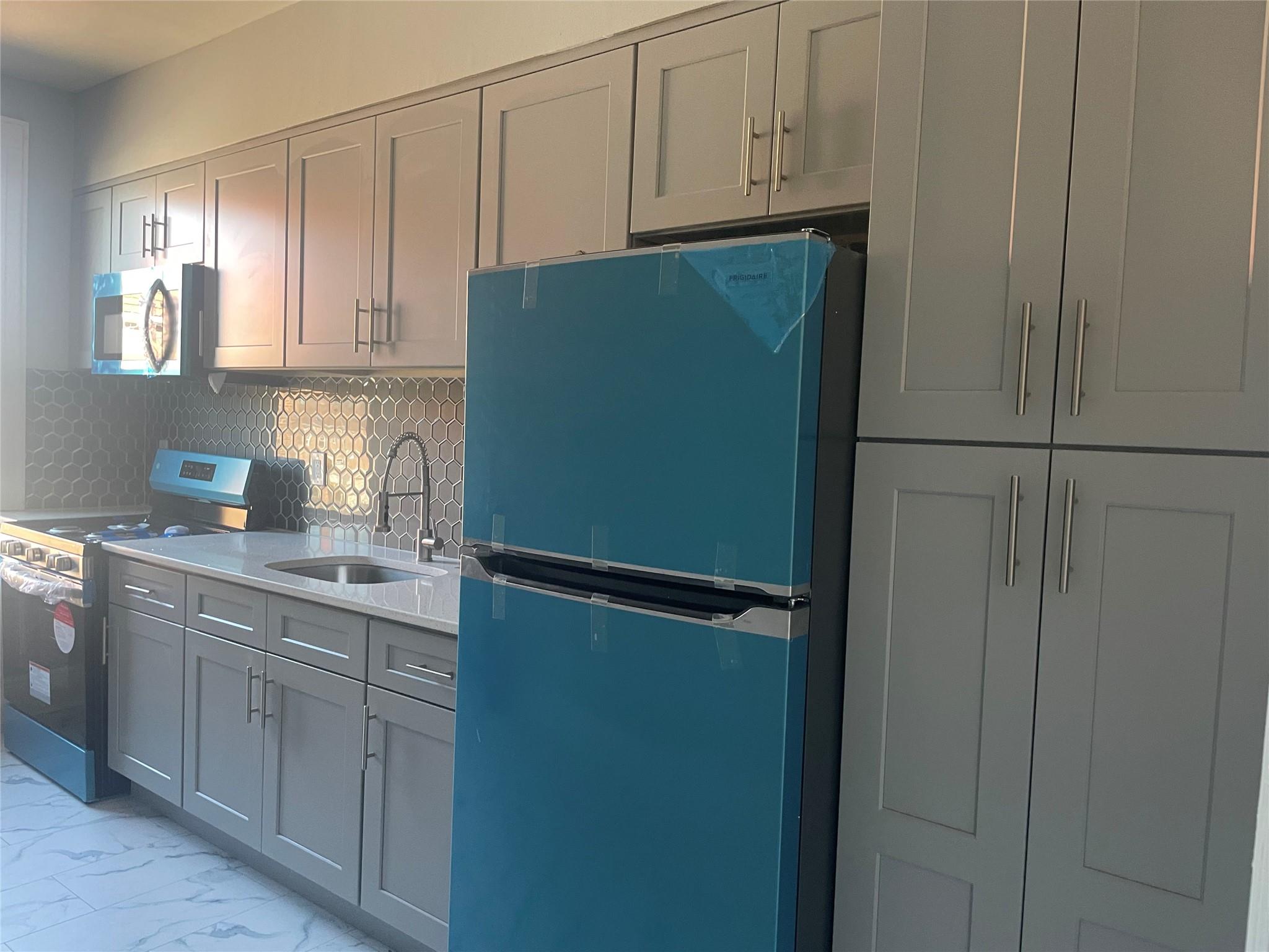 #17 photo, 216-17 Linden Boulevard, クイーンズ区 Cambria Heights , NY 11411