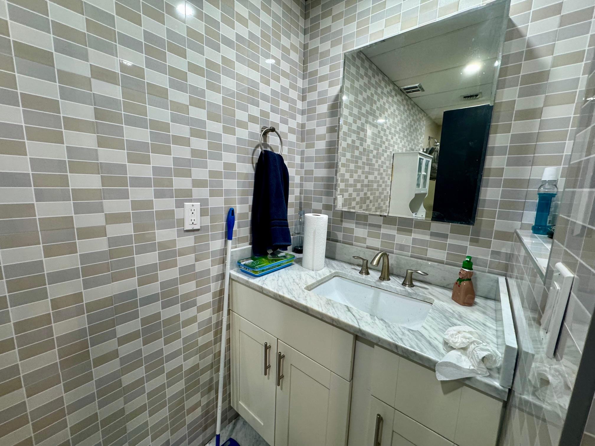 #17 photo, 1325 M Street, ナッソー郡 Elmont , NY 11003