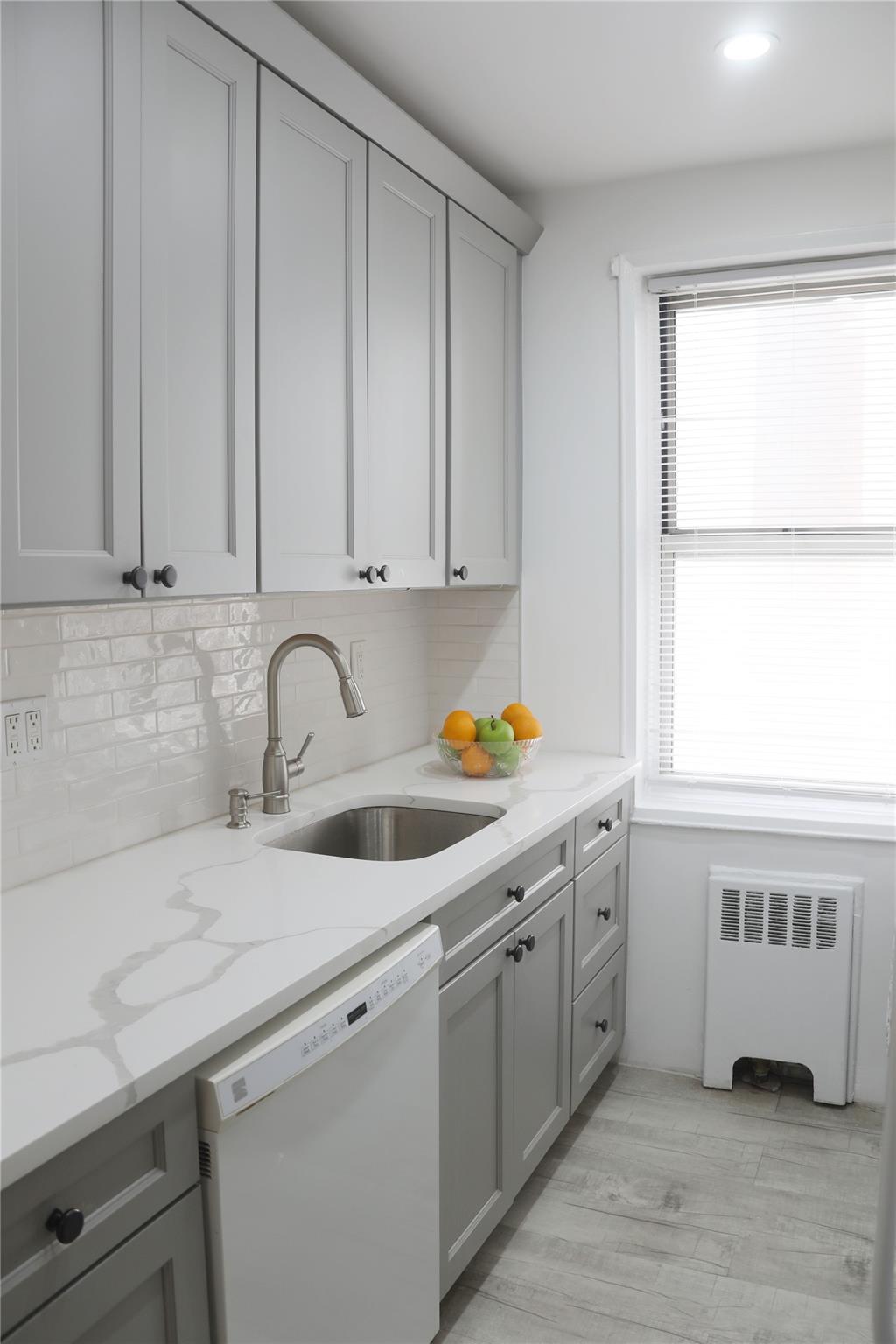 #8 photo, 3720 Independence Avenue, ブロンクス区 Bronx , NY 10463