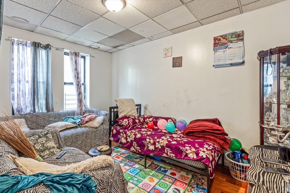 #10 photo, 1715 Saint Peters Avenue, ブロンクス区 Bronx , NY 10461