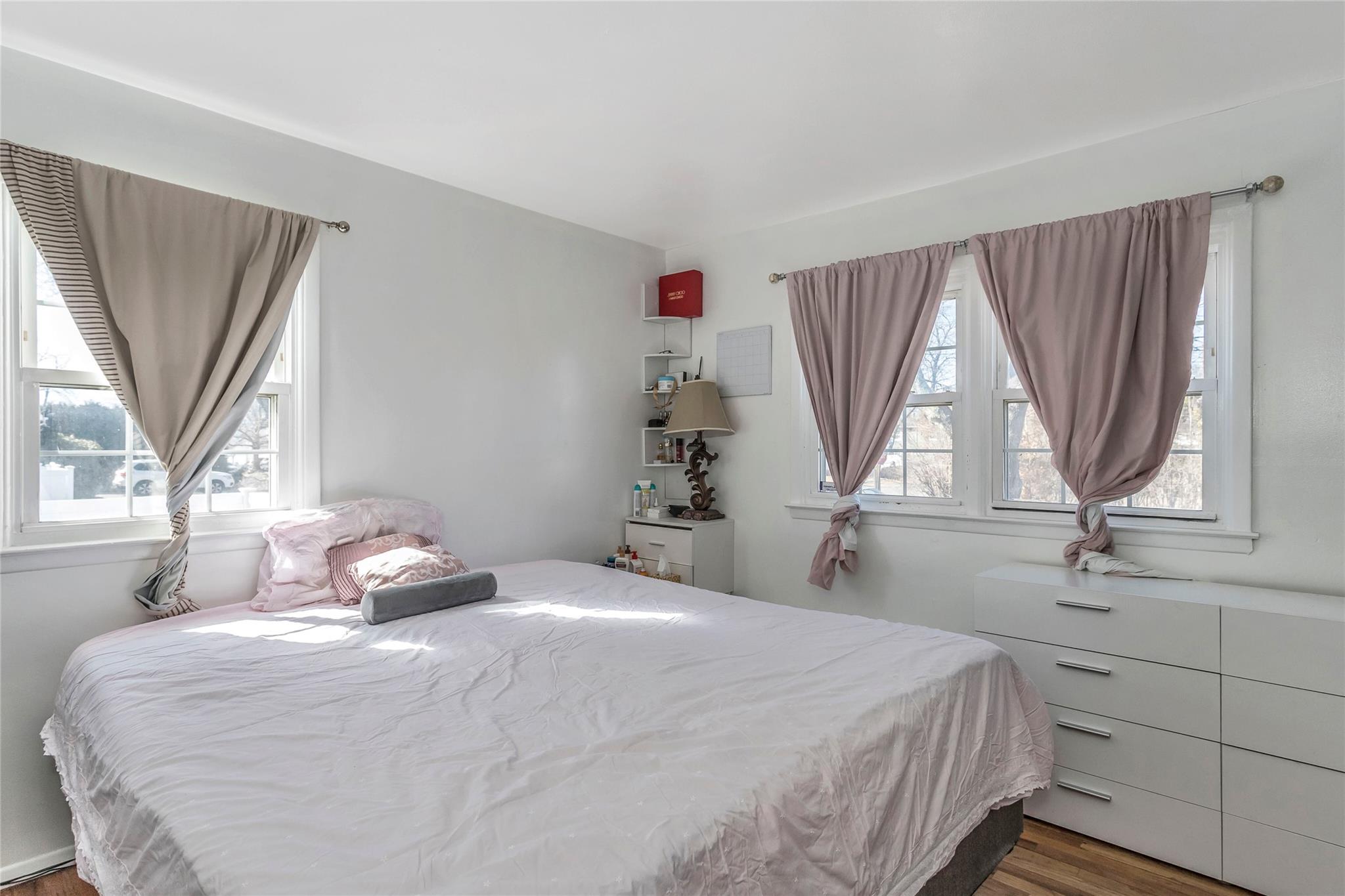 #9 photo, 33 Hilliard Avenue, Central Islip , NY 11722