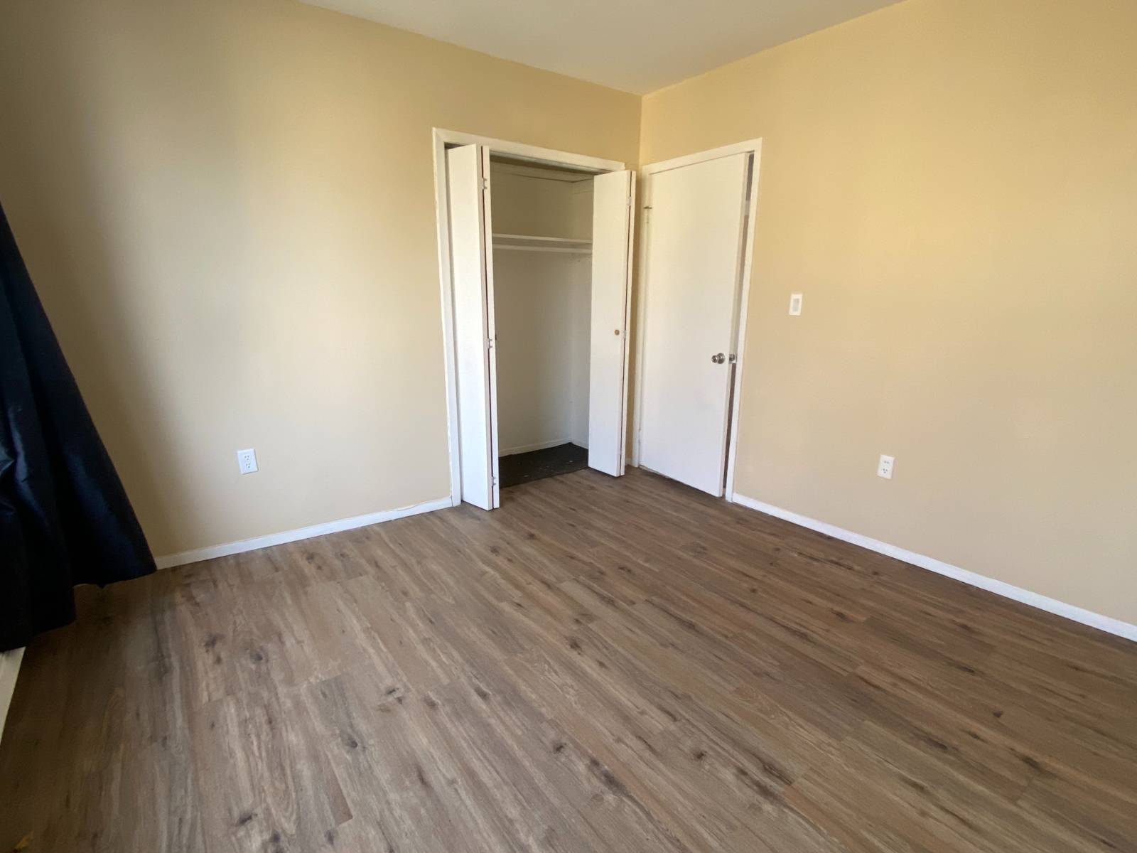 #17 photo, 6817 Forest Avenue, Ridgewood , NY 11385