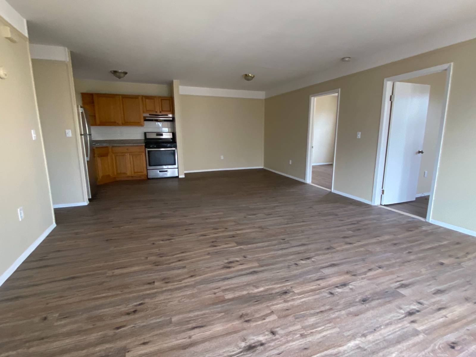 #21 photo, 6817 Forest Avenue, Ridgewood , NY 11385