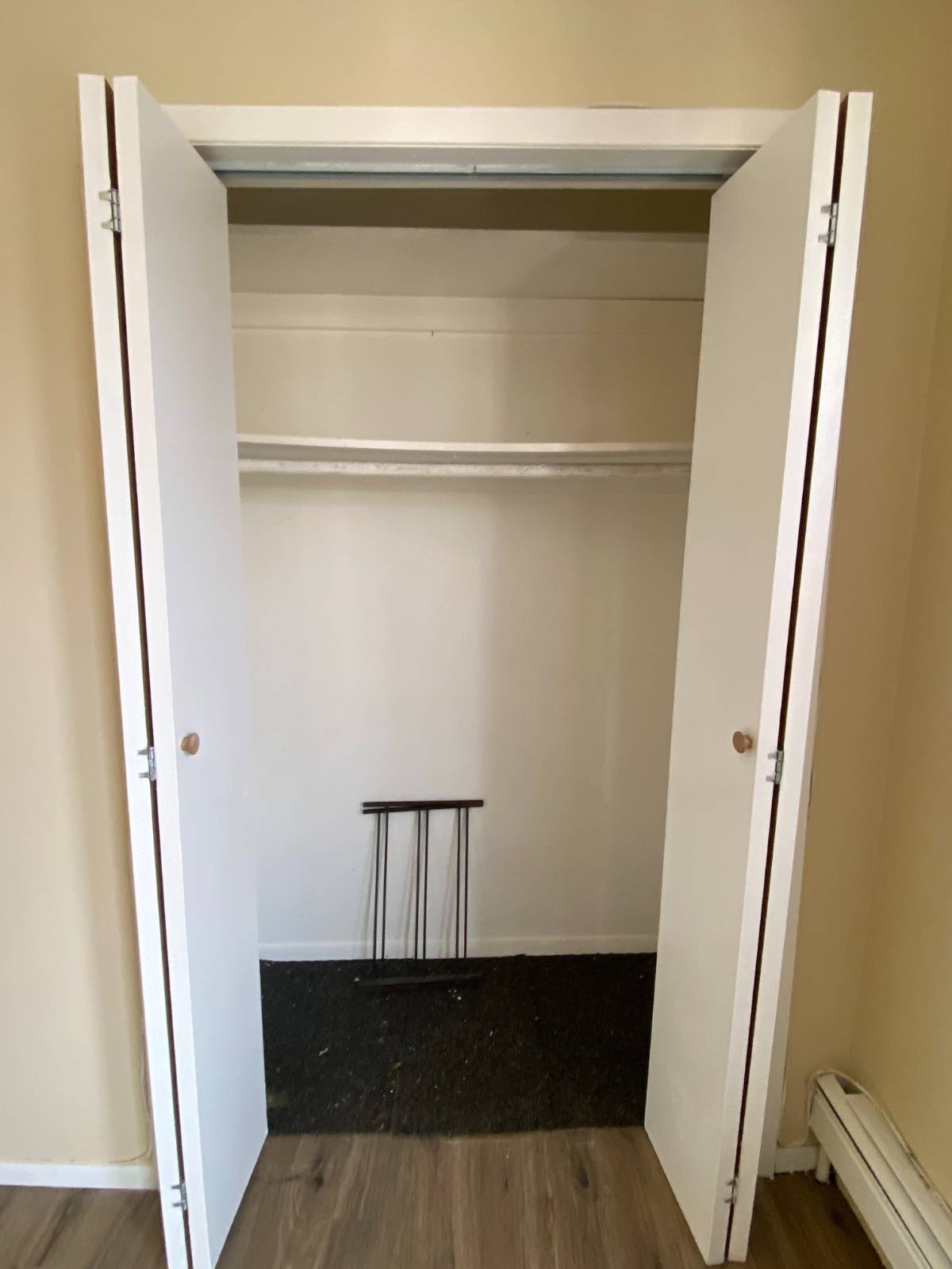 #3 photo, 6817 Forest Avenue, Ridgewood , NY 11385