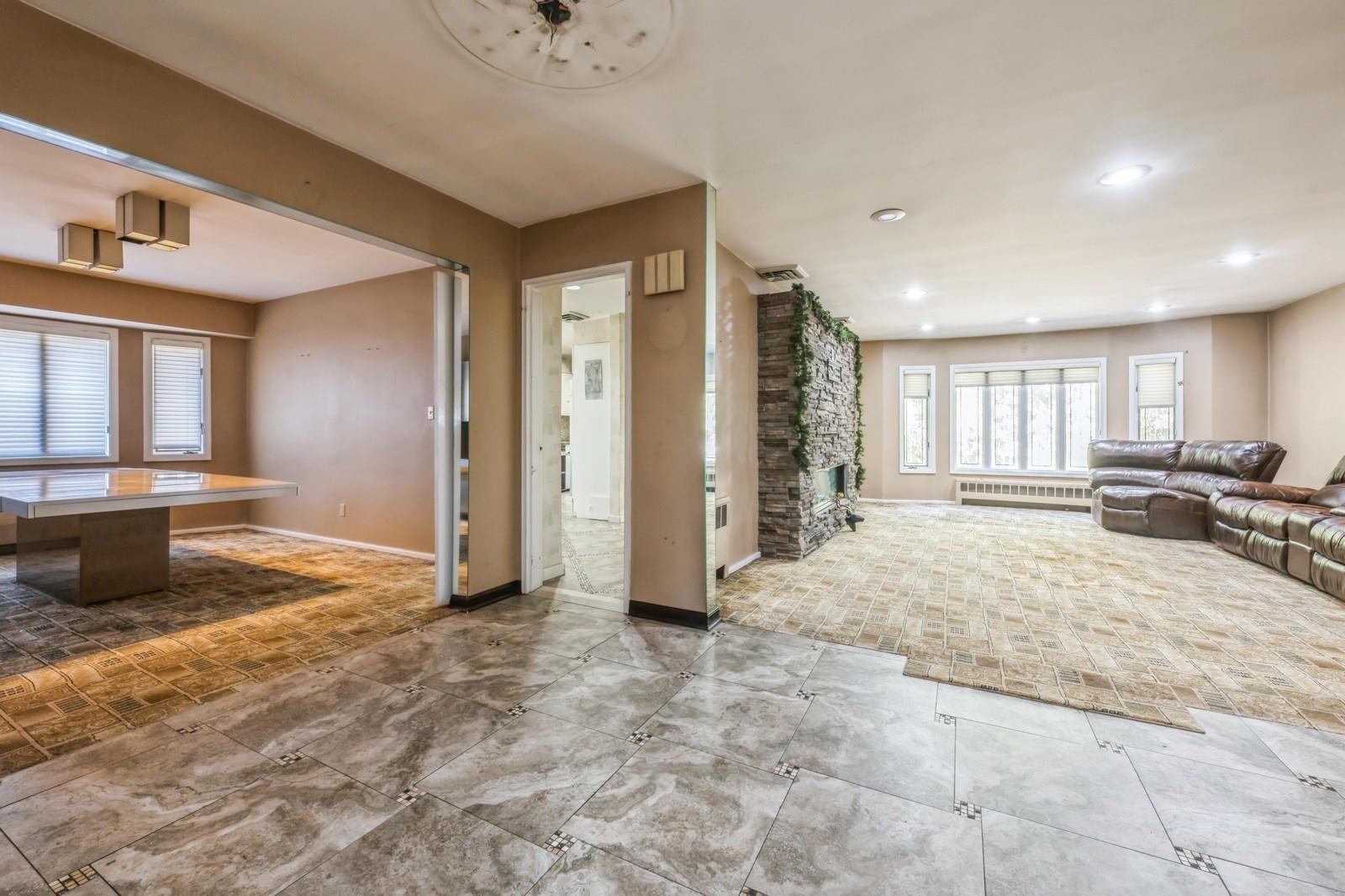 #6 photo, 11 Dicks Lane, Roslyn Heights , NY 11576