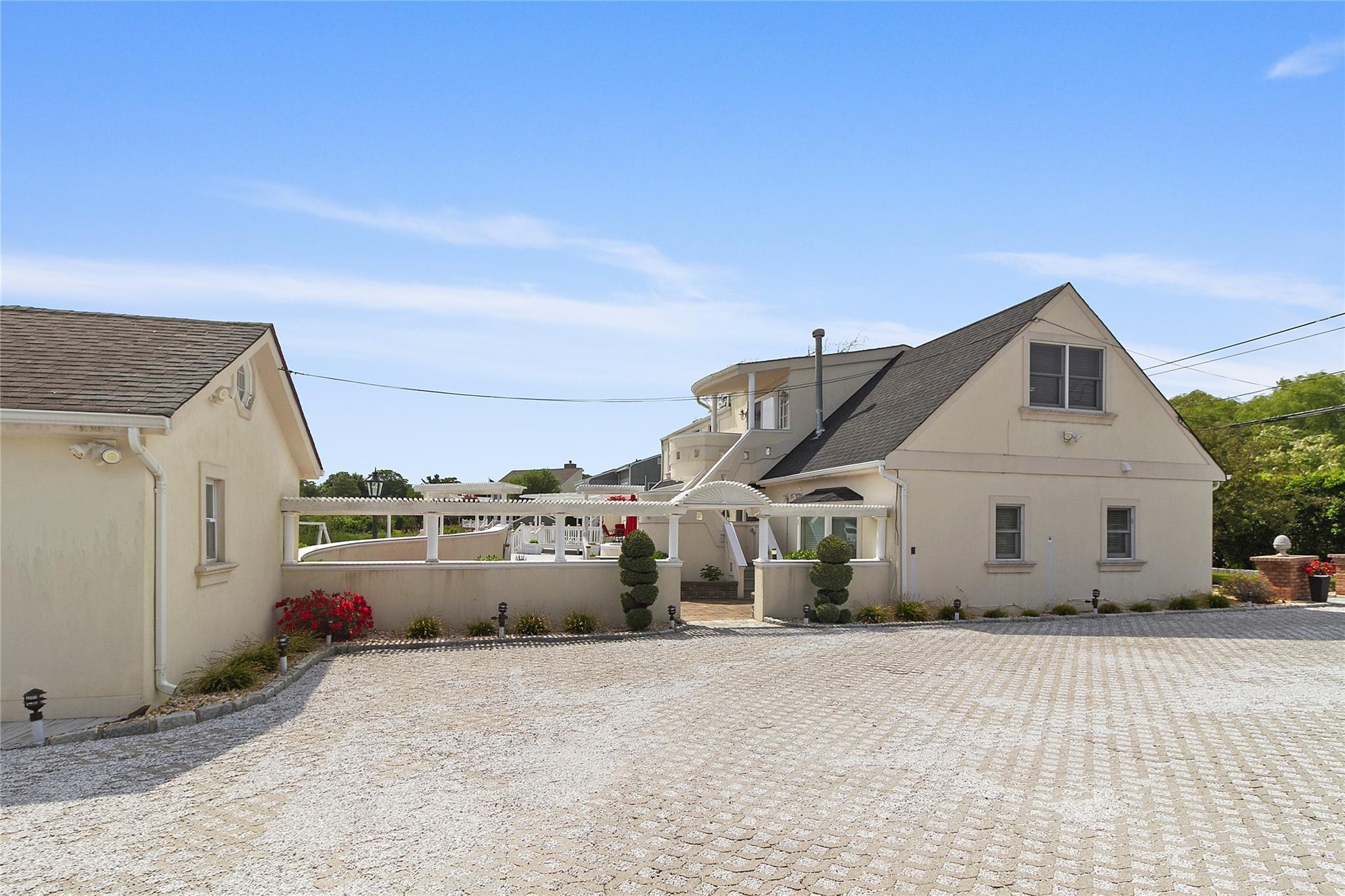 #19 photo, 1 Rebadam Lane, サフォーク郡 Southampton , NY 11968