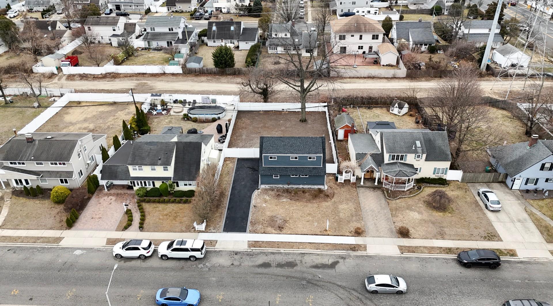 #20 photo, 12 Meridian Road, ナッソー郡 Levittown , NY 11756