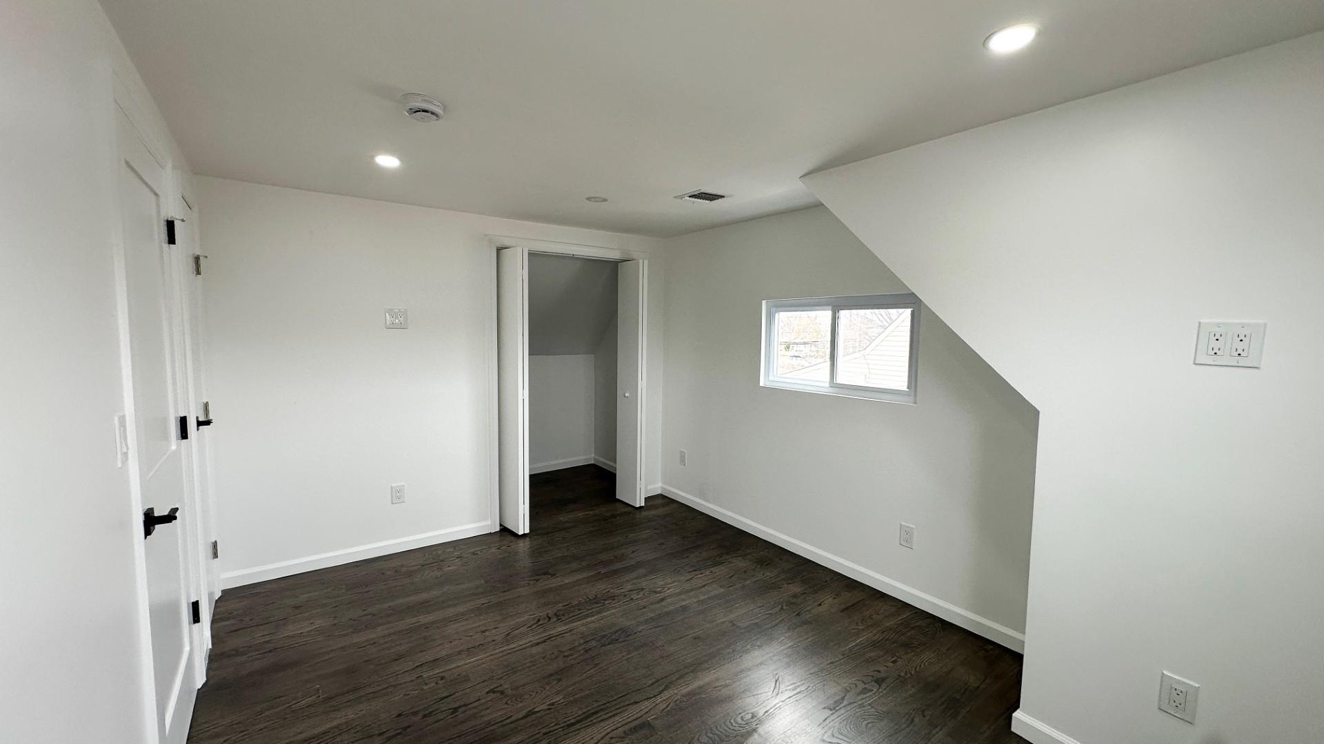 #7 photo, 12 Meridian Road, ナッソー郡 Levittown , NY 11756