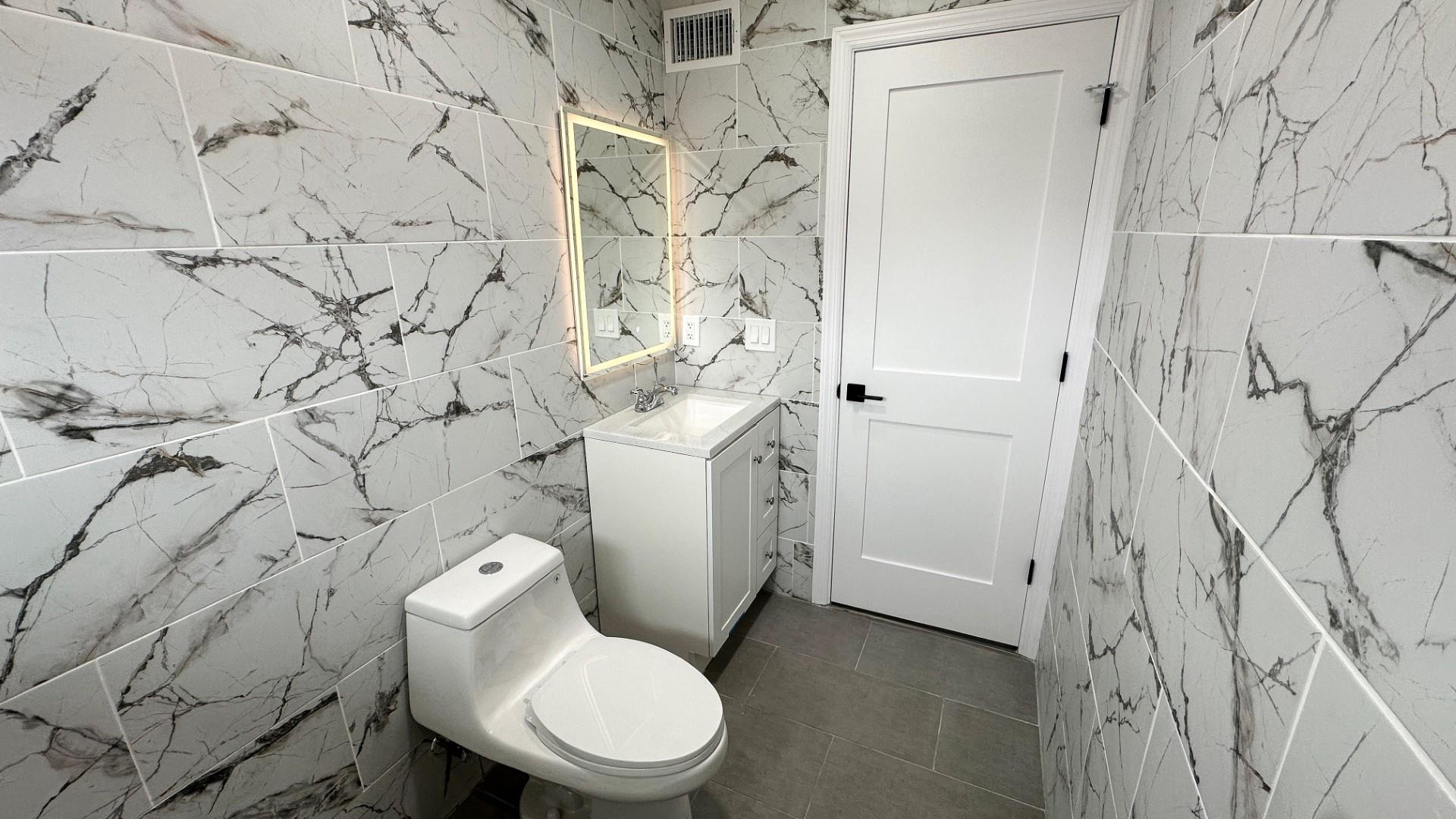 #8 photo, 12 Meridian Road, ナッソー郡 Levittown , NY 11756