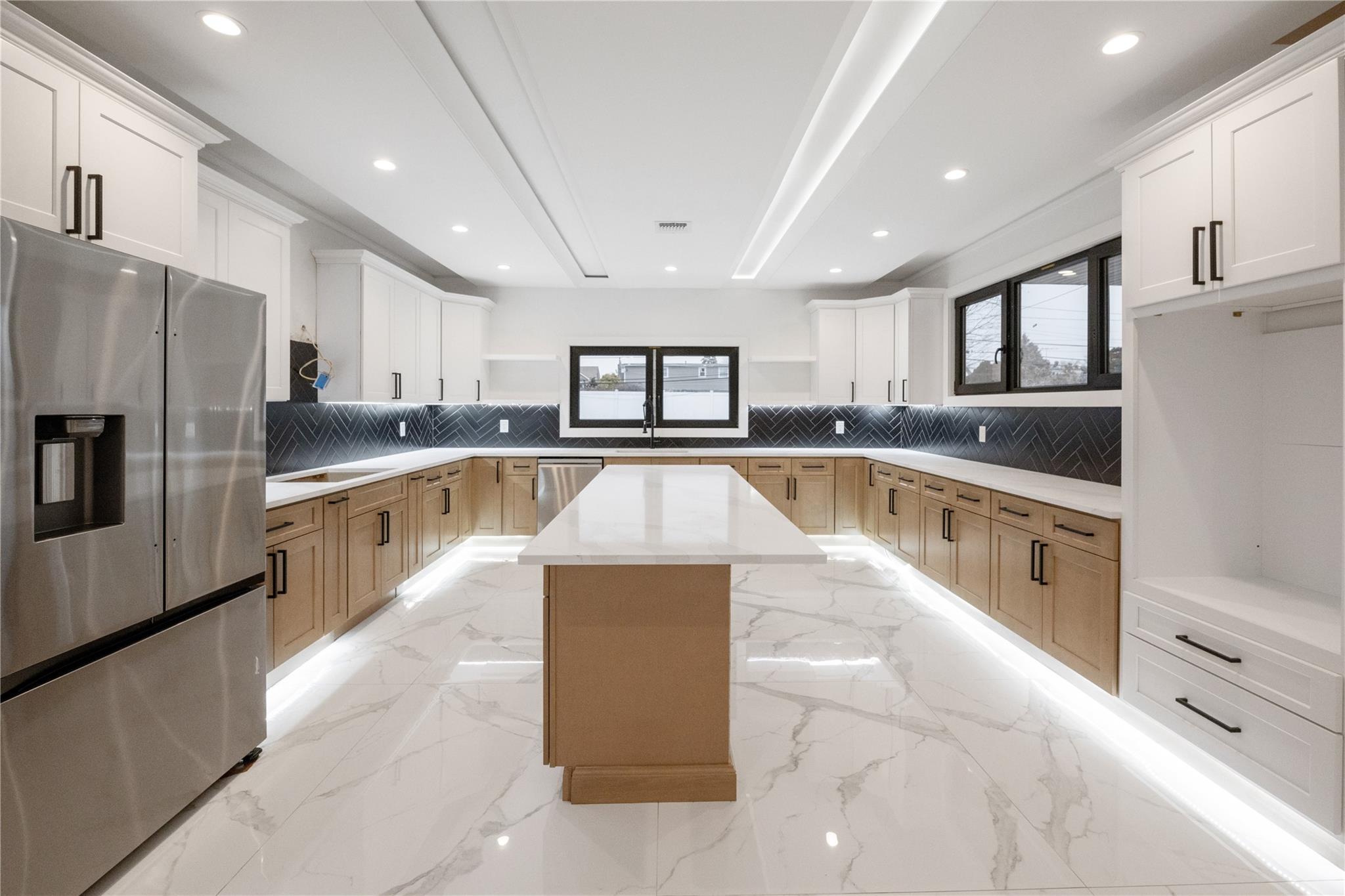 #5 photo, 375 Loring Road, 长岛 Levittown , NY 11756