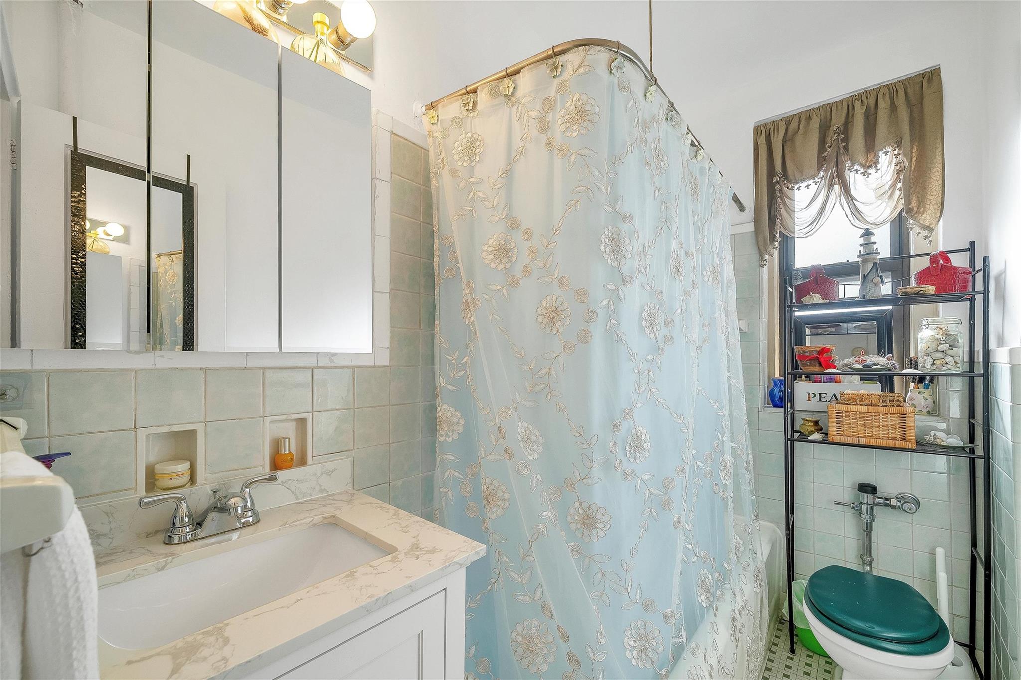 #14 photo, 2962 Decatur Avenue, ブロンクス区 Bronx , NY 10458