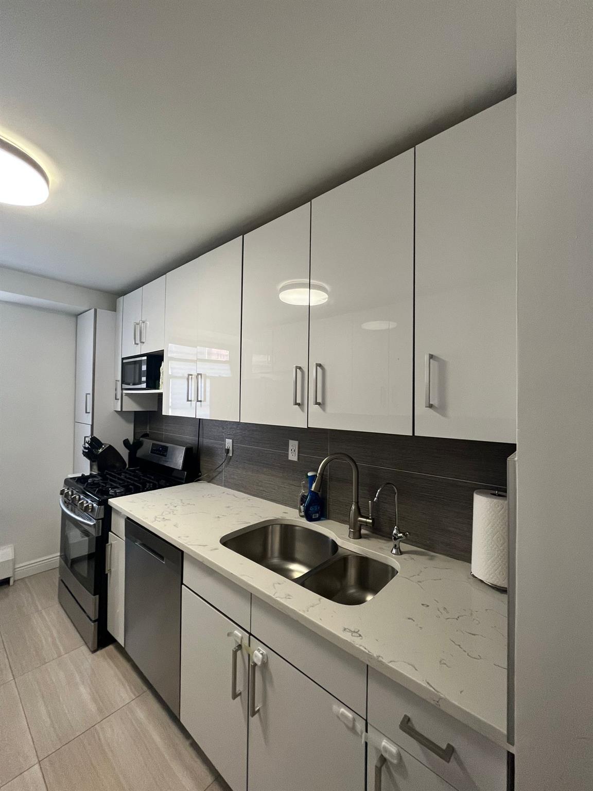 #12 photo, 61-55 98 Street, 皇后区 雷哥公园 Rego Park , NY 11374