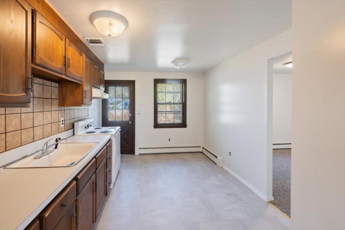 #8 photo, 2761 Montauk Highway, 롱 아일랜드 Brookhaven , NY 11719