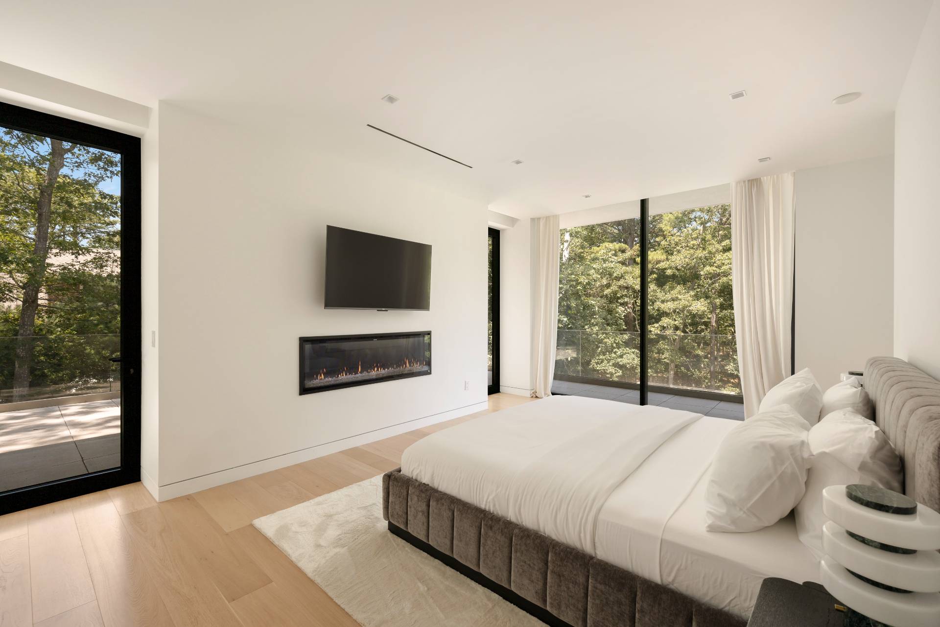 #12 photo, 8 Barnes Avenue, East Hampton , NY 11937