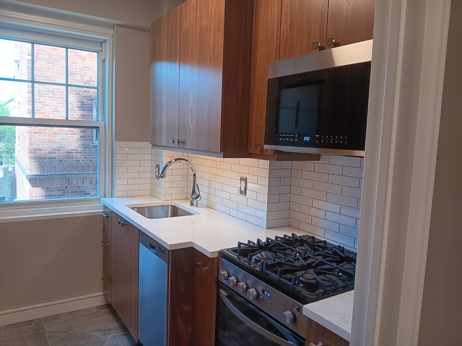 #1 photo, 120 CABRINI BLVD, #43, マンハッタン New York , NY 10033