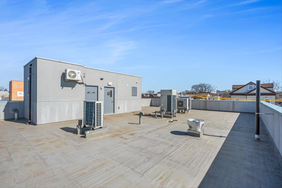 #10 photo, 20-22 College Point Boulevard, クイーンズ区 College Point , NY 11356