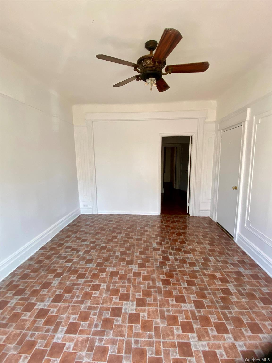 #4 photo, 455 Irving Avenue, Brooklyn , NY 11237