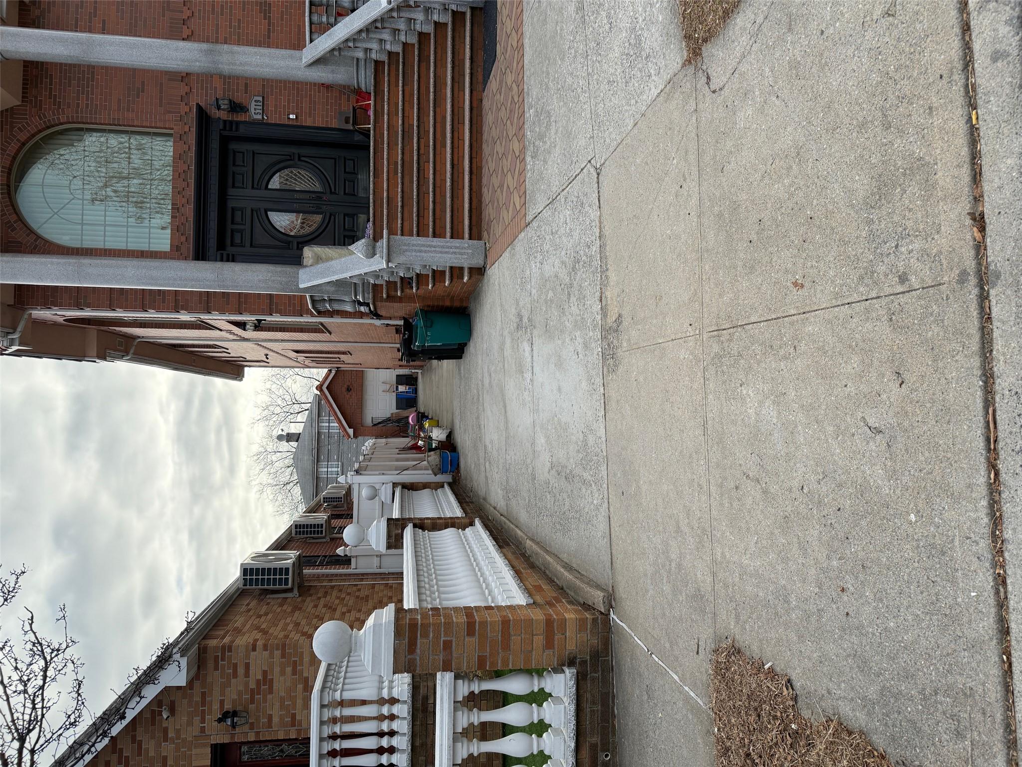 #4 photo, 57-19 Parsons Boulevard, Flushing , NY 11365