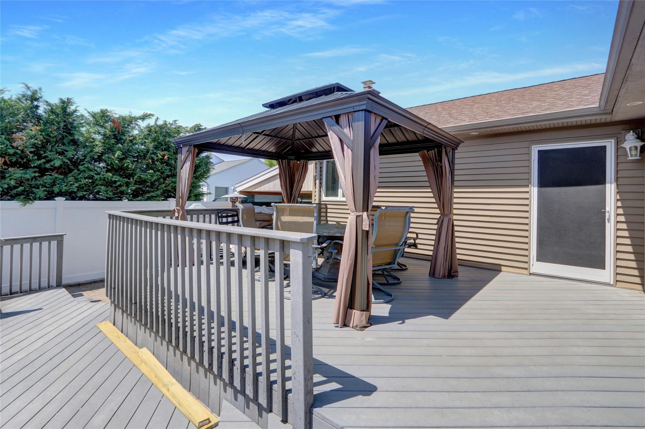 #12 photo, 62 Lambert AVE Avenue, Farmingdale , NY 11735