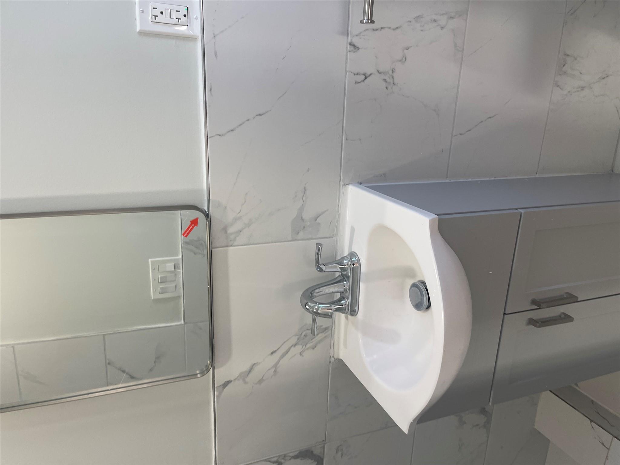 #15 photo, 62 Lambert AVE Avenue, Farmingdale , NY 11735