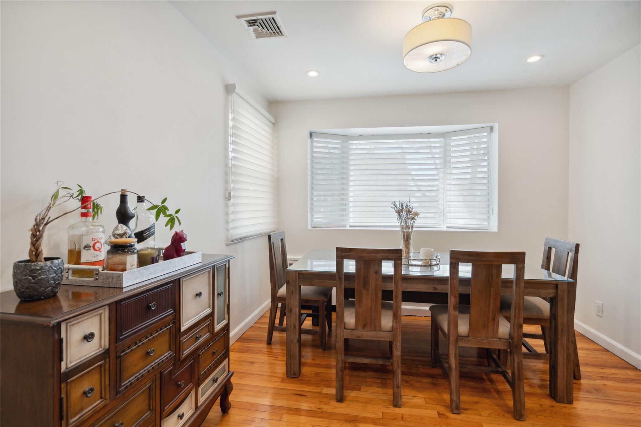 #3 photo, 2930 Bell Boulevard, クイーンズ区 Bayside , NY 11360