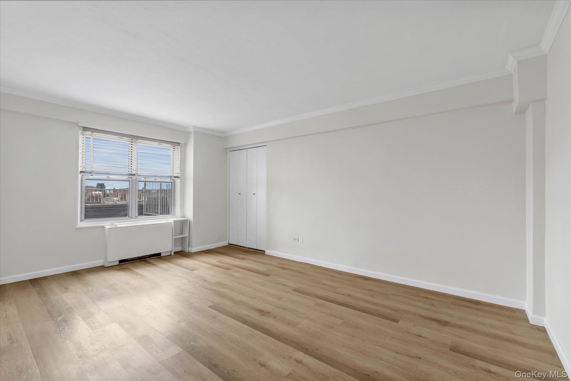 #12 photo, 107-40 Queens Boulevard, クイーンズ区 Forest Hills , NY 11375