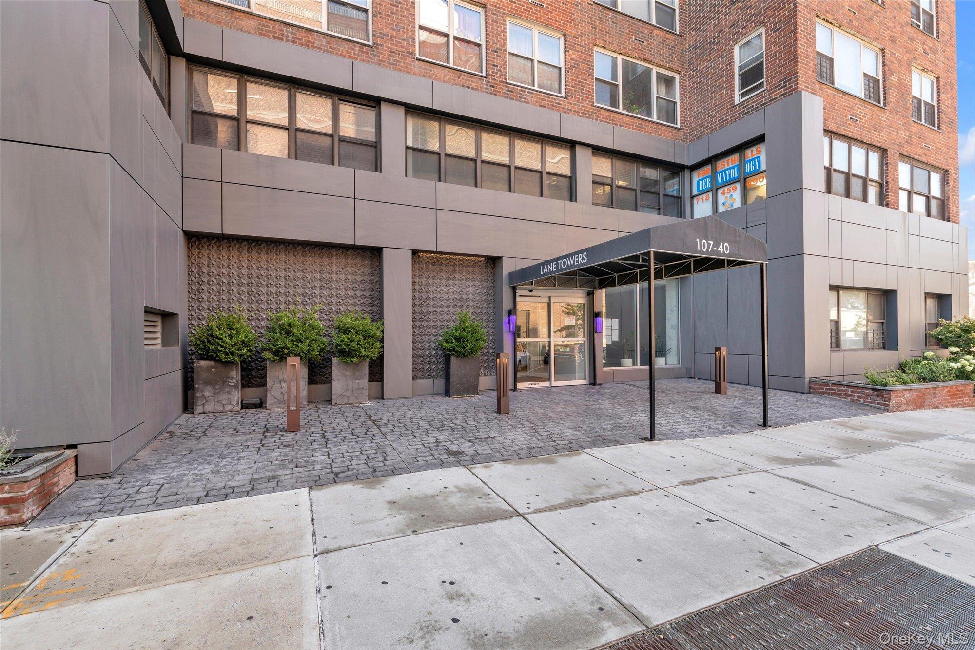 #3 photo, 107-40 Queens Boulevard, クイーンズ区 Forest Hills , NY 11375