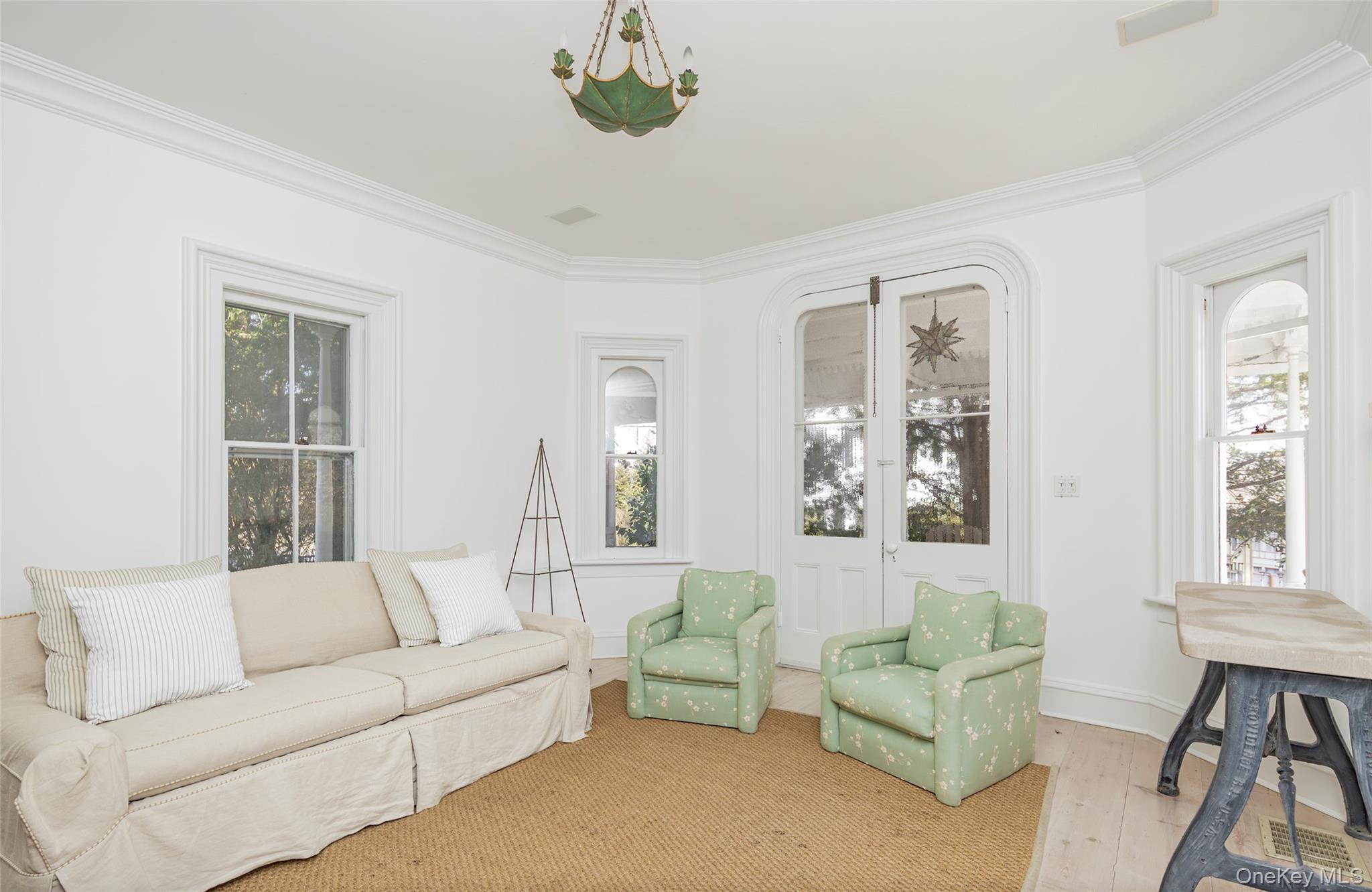 #18 photo, 31 Grand Ave and 20 Spring Garden Ave, 롱 아일랜드 Shelter Island Heights , NY 11965