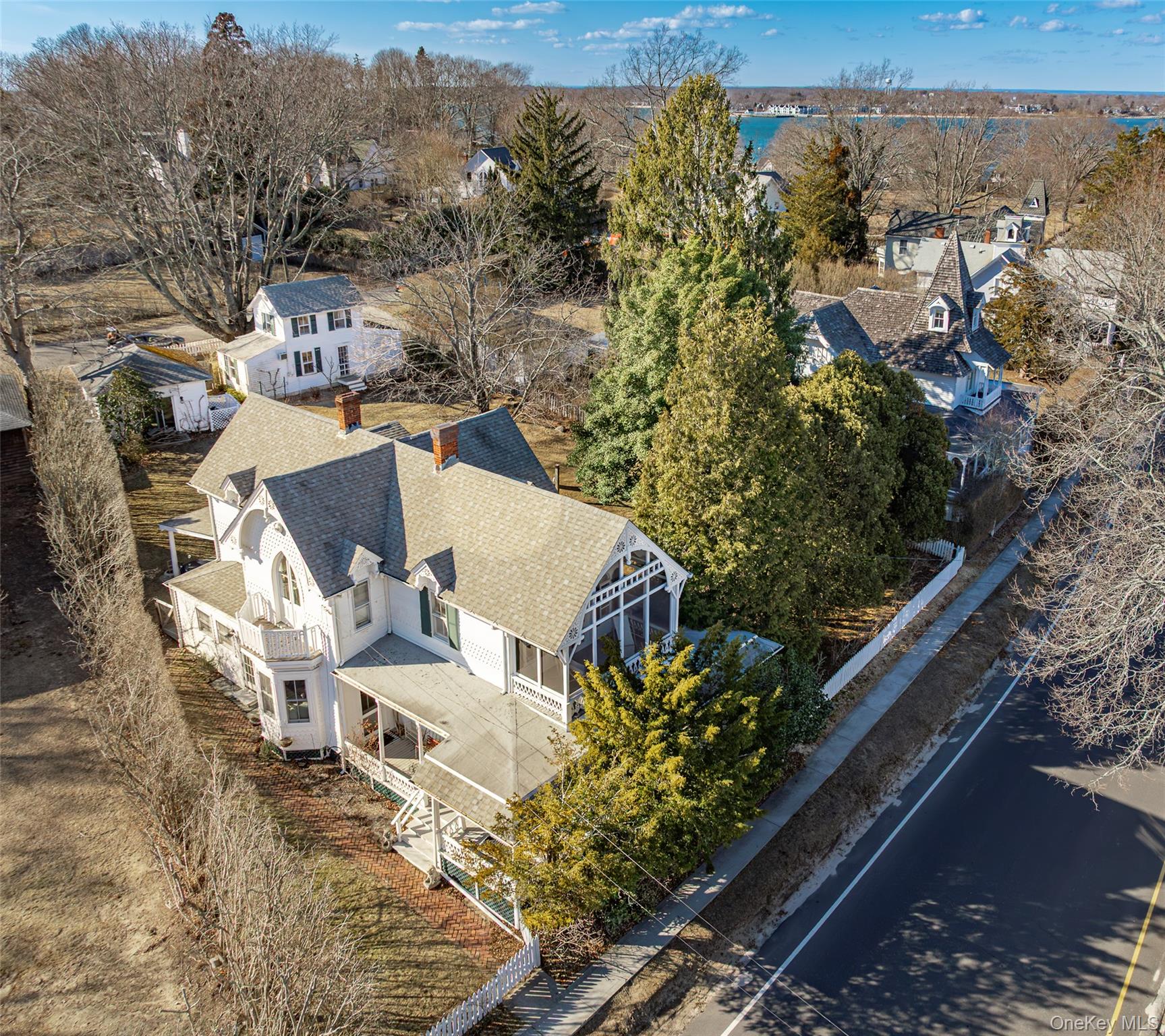 #7 photo, 31 Grand Ave and 20 Spring Garden Ave, 롱 아일랜드 Shelter Island Heights , NY 11965