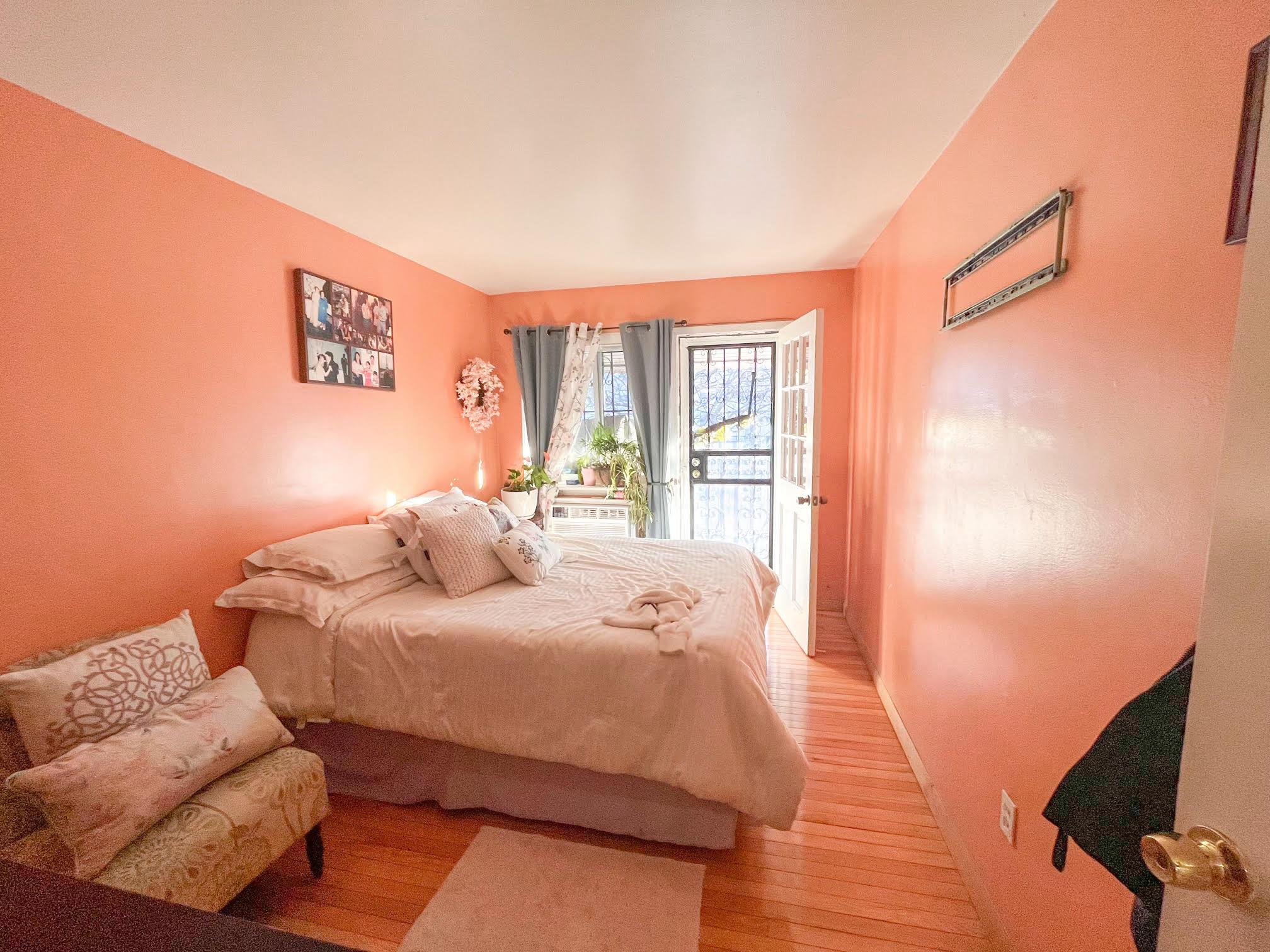 #3 photo, 5822 Van Cleef Street, クイーンズ区 Corona , NY 11368