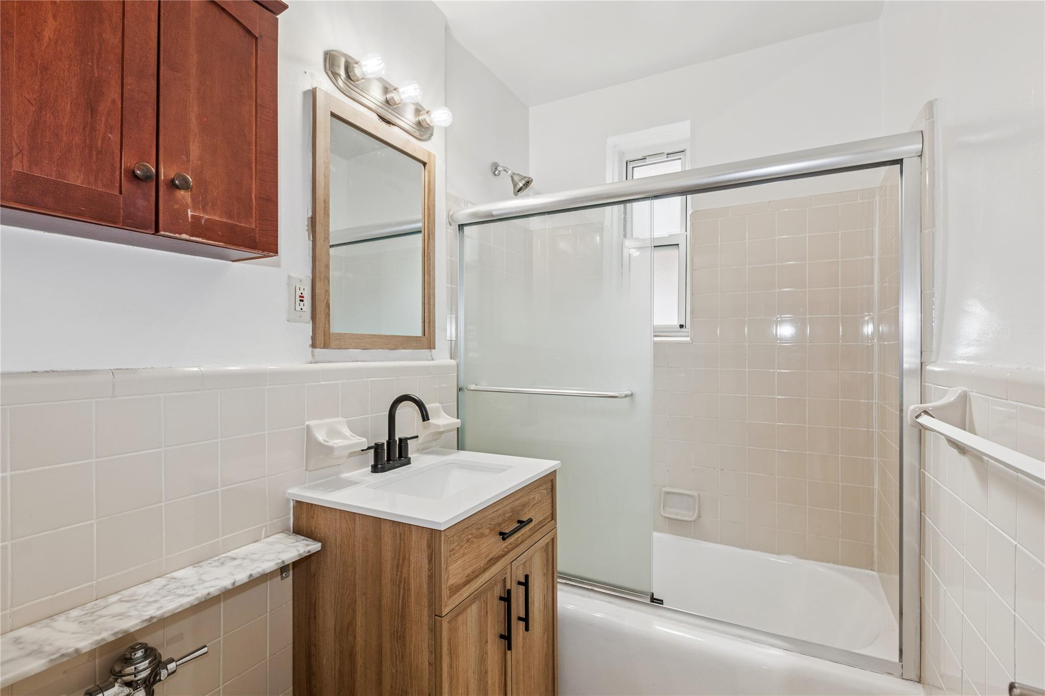 #13 photo, 110-20 71 Avenue, Forest Hills , NY 11375