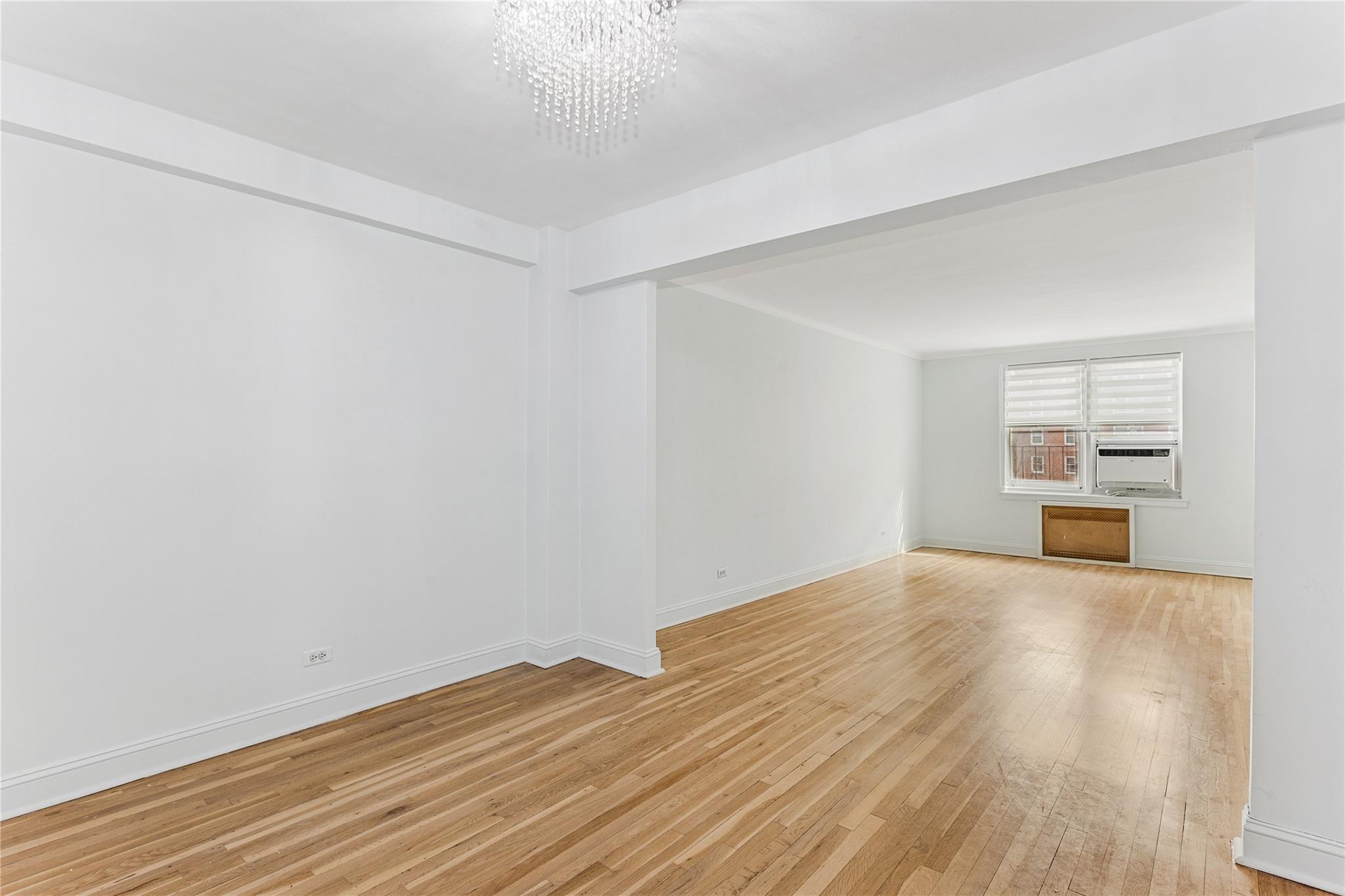 #4 photo, 110-20 71 Avenue, Forest Hills , NY 11375