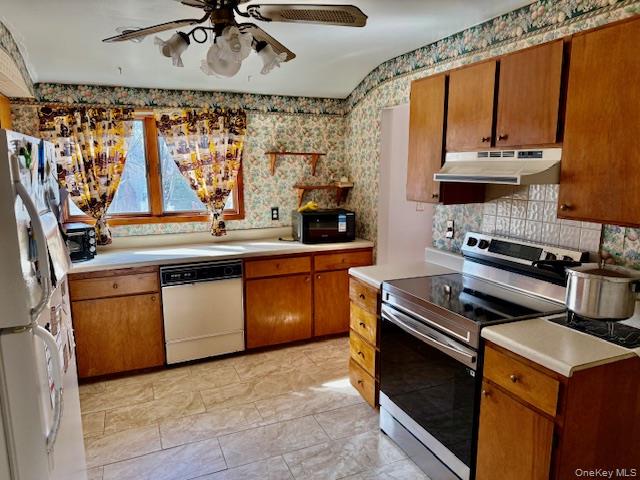 #8 photo, 40 Church Street, サフォーク郡 Central Islip , NY 11722