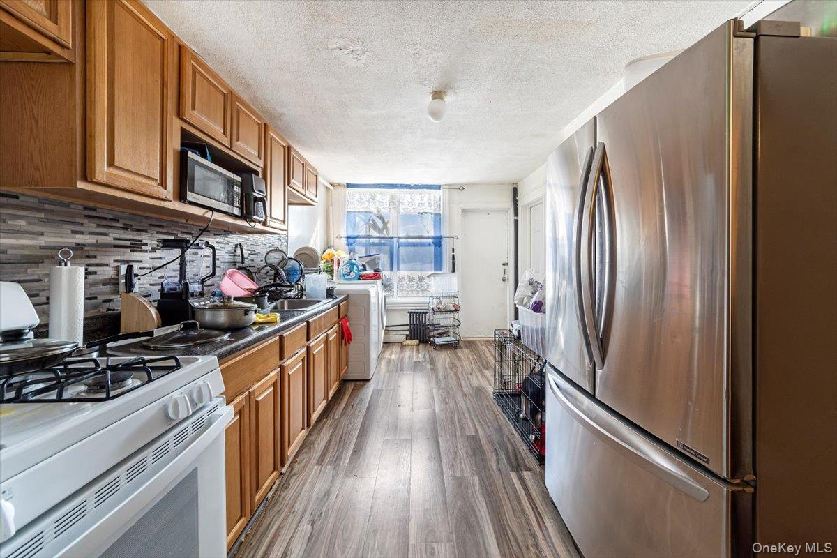 #16 photo, 22 Jones Place, Yonkers , NY 10703