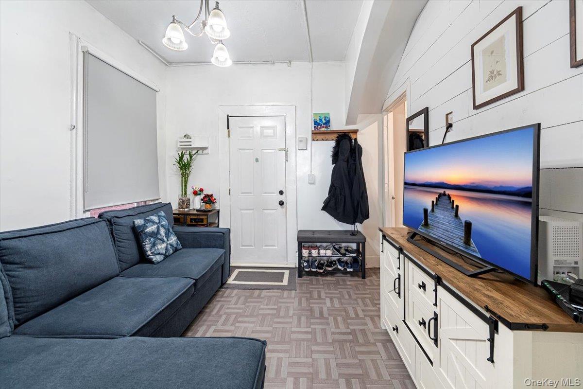 #3 photo, 22 Jones Place, Yonkers , NY 10703