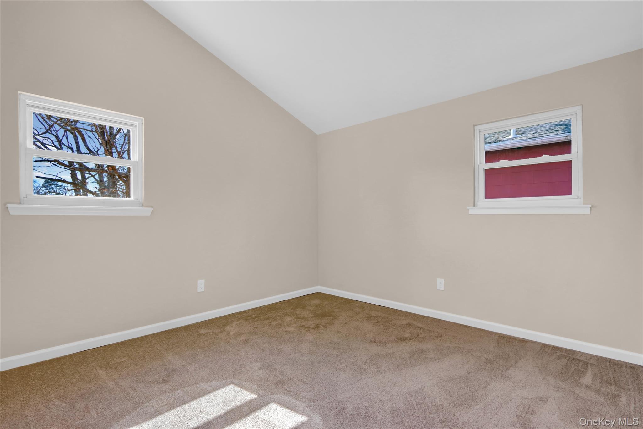 #15 photo, 150 Moriches Avenue, サフォーク郡 Mastic , NY 11950