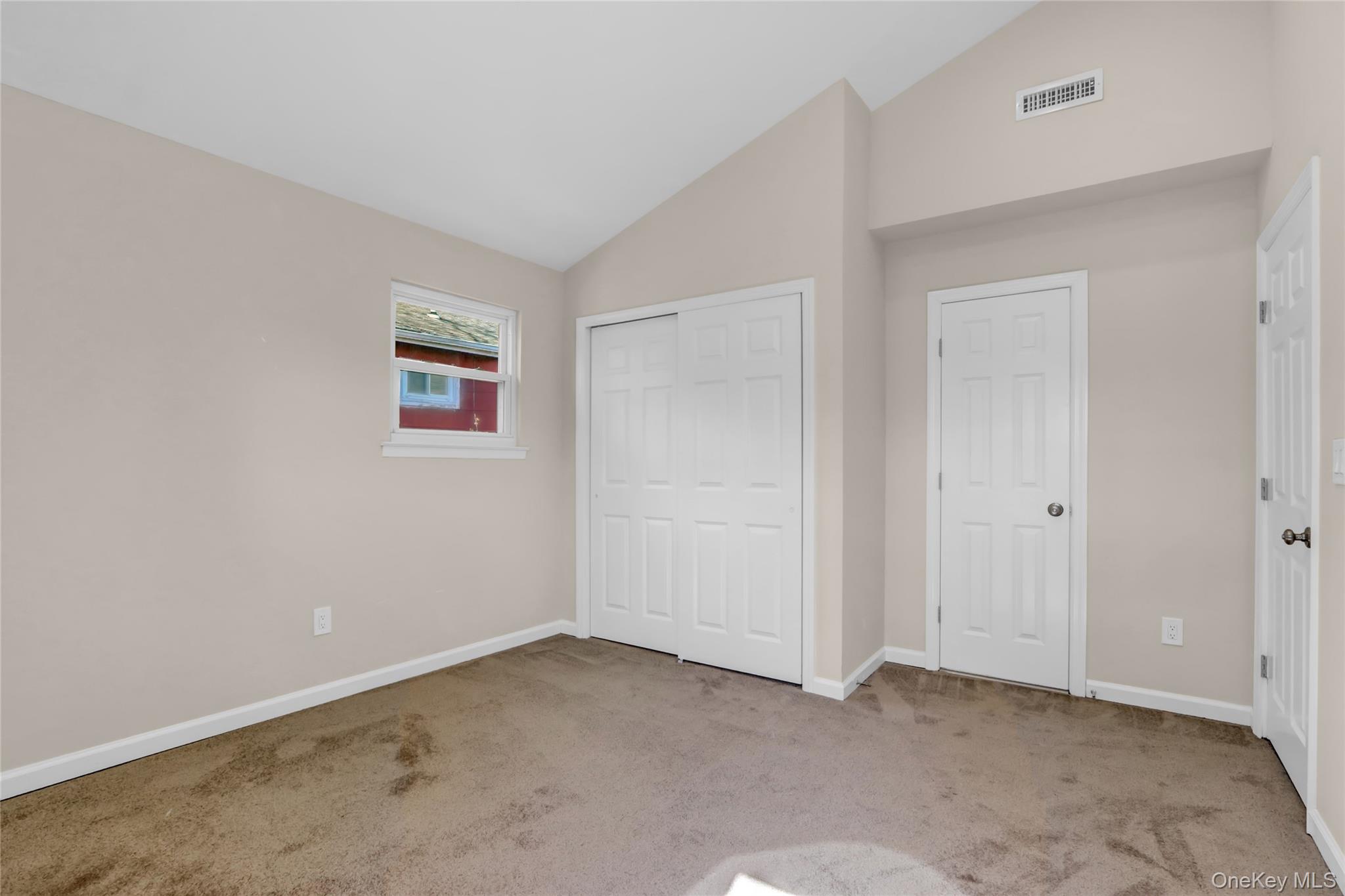 #16 photo, 150 Moriches Avenue, サフォーク郡 Mastic , NY 11950