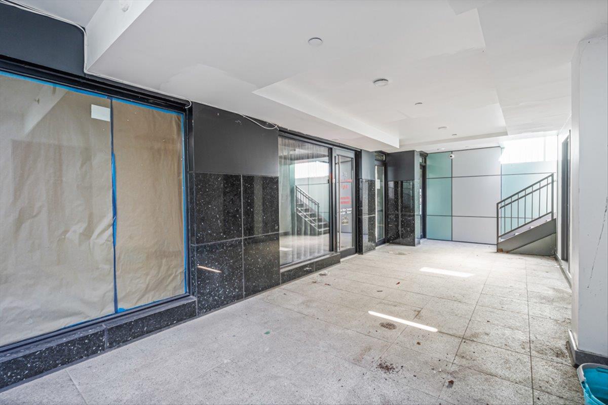 #8 photo, 20-22 College Point Boulevard, College Point , NY 11356