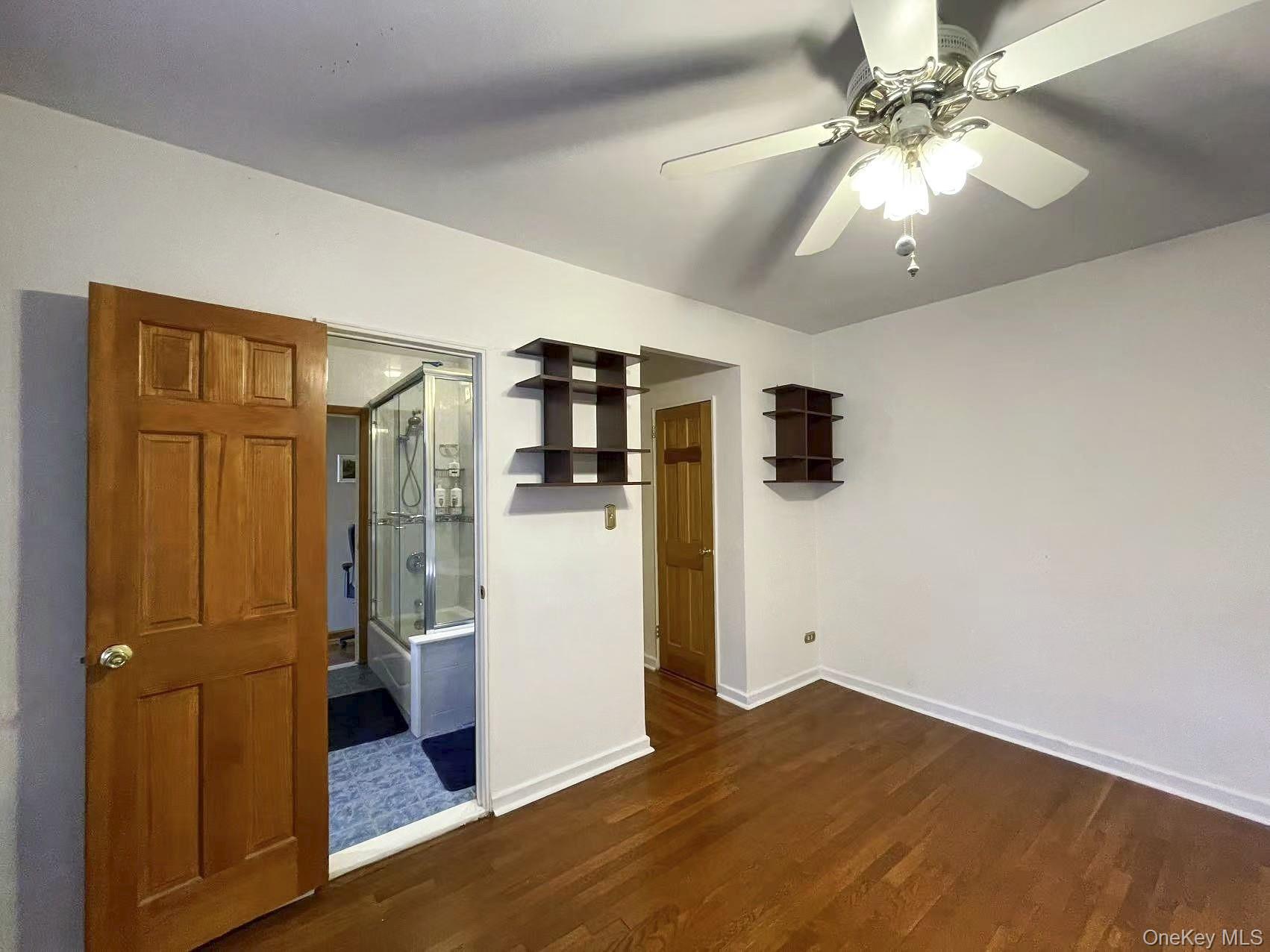 #14 photo, 67-66 108 Street, クイーンズ区 Forest Hills , NY 11375