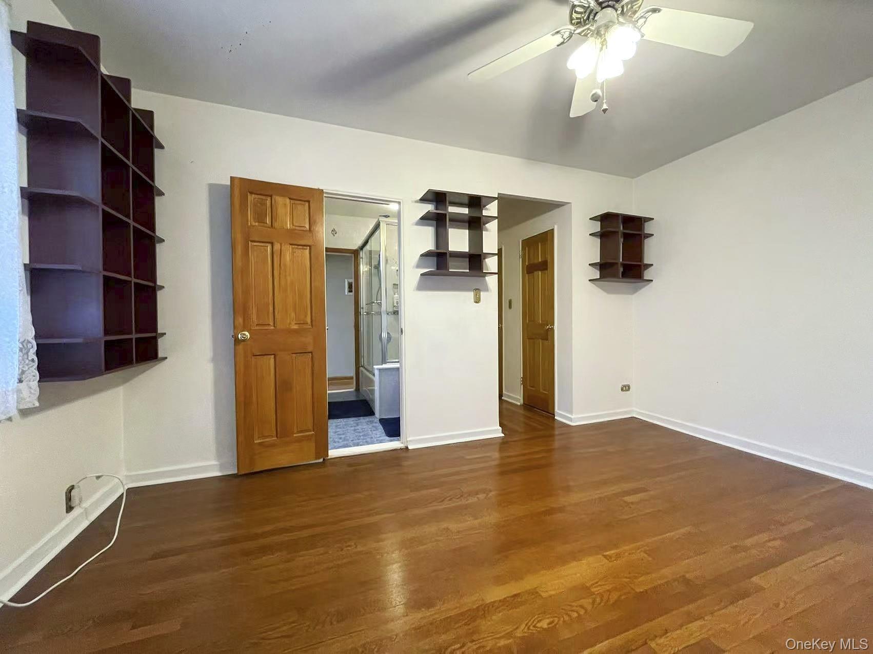 #9 photo, 67-66 108 Street, クイーンズ区 Forest Hills , NY 11375