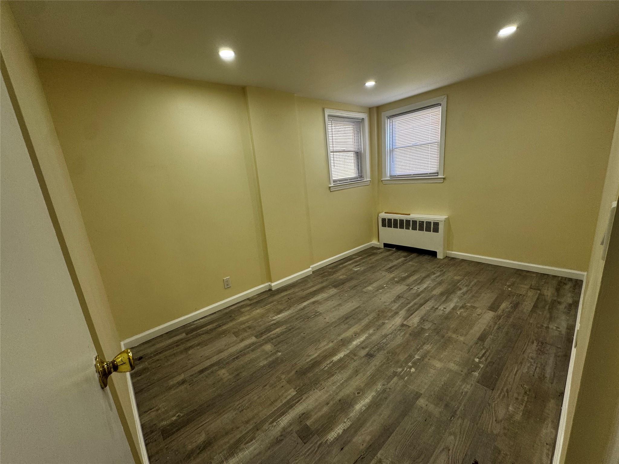 #4 photo, 1934 Yates Avenue, ブロンクス区 Bronx , NY 10461