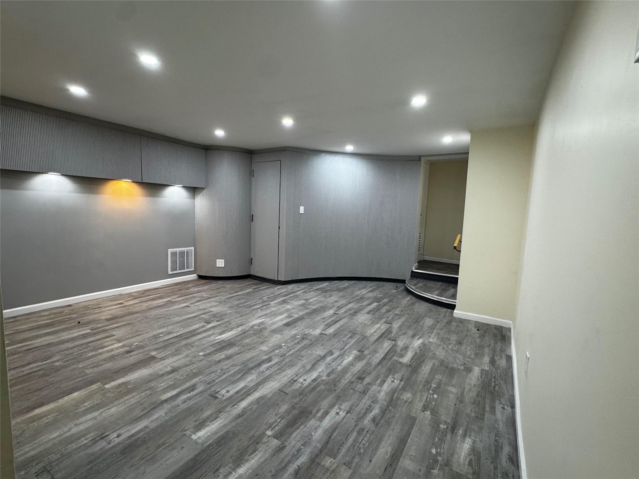 #8 photo, 1934 Yates Avenue, ブロンクス区 Bronx , NY 10461