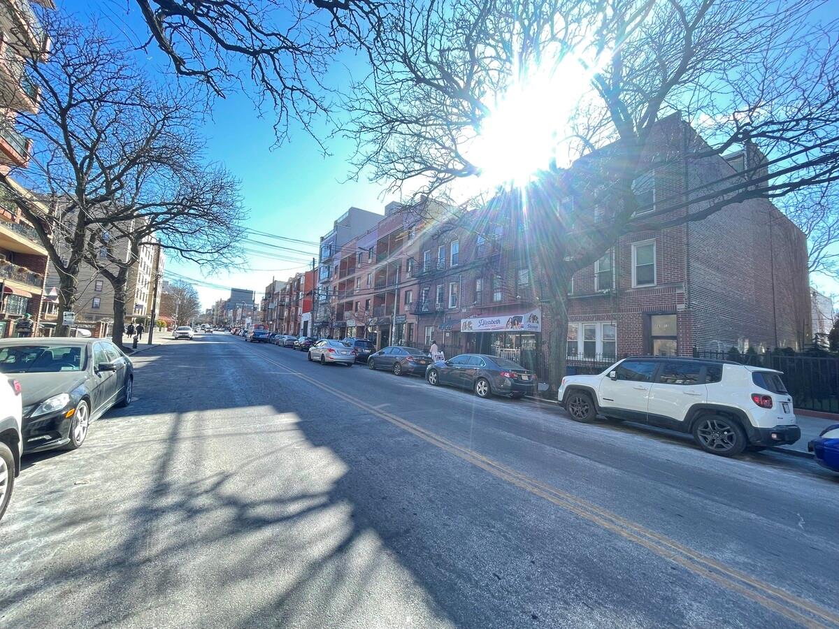 #2 photo, 23-12 Broadway, Astoria , NY 11106