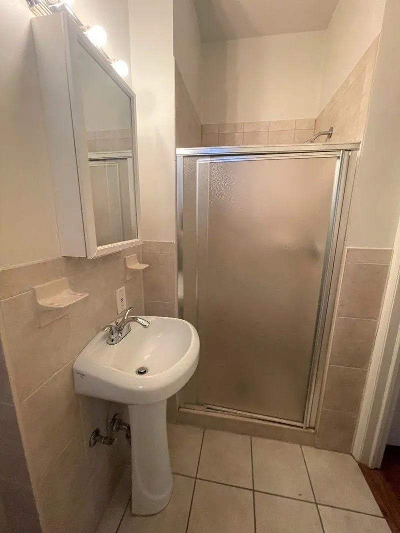 #20 photo, 23-12 Broadway, Astoria , NY 11106