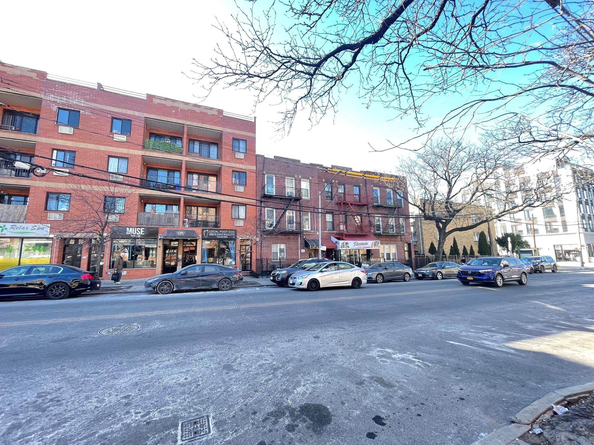 #3 photo, 23-12 Broadway, Astoria , NY 11106