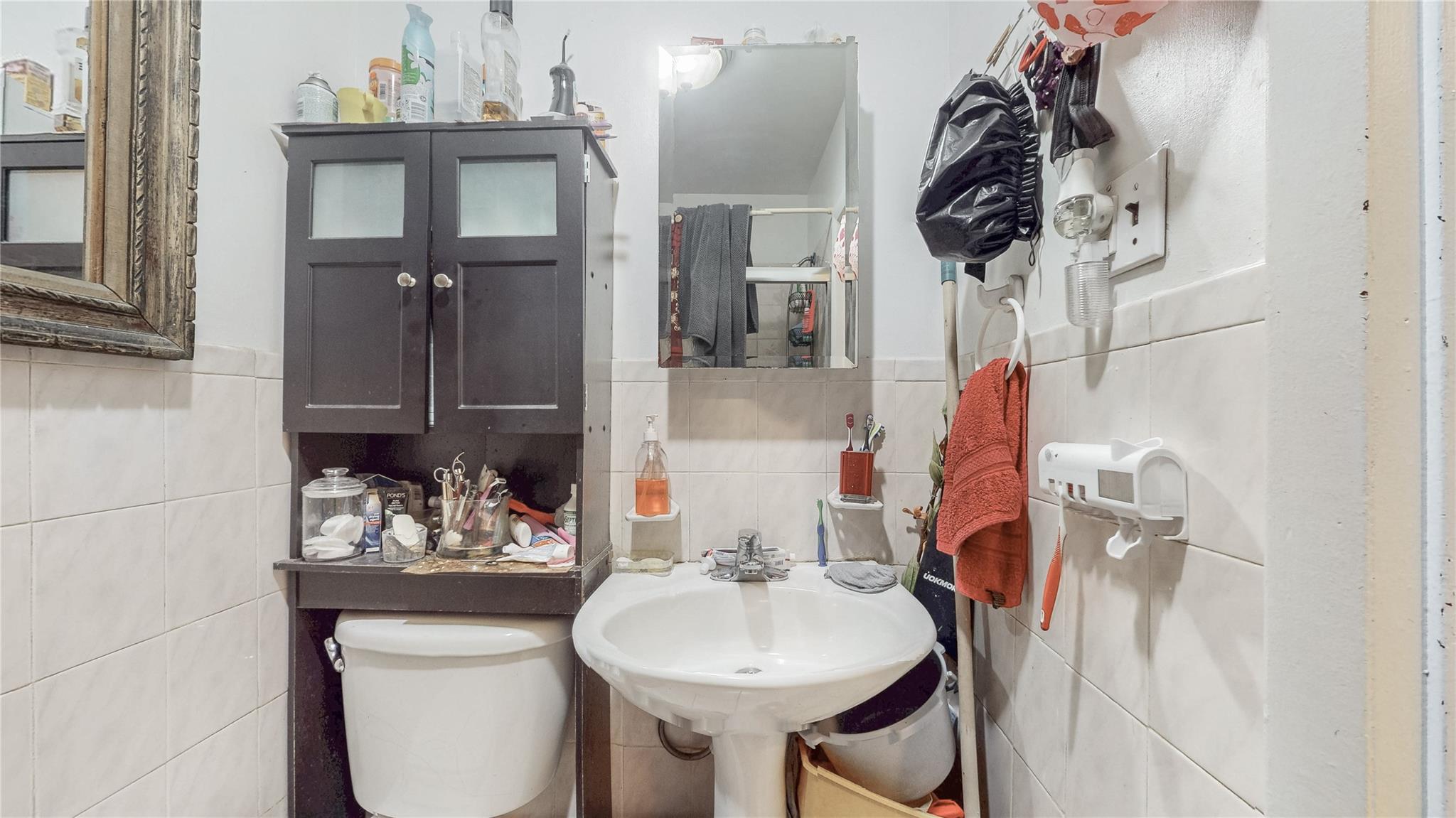 #18 photo, 479 Irving Avenue, Brooklyn , NY 11237