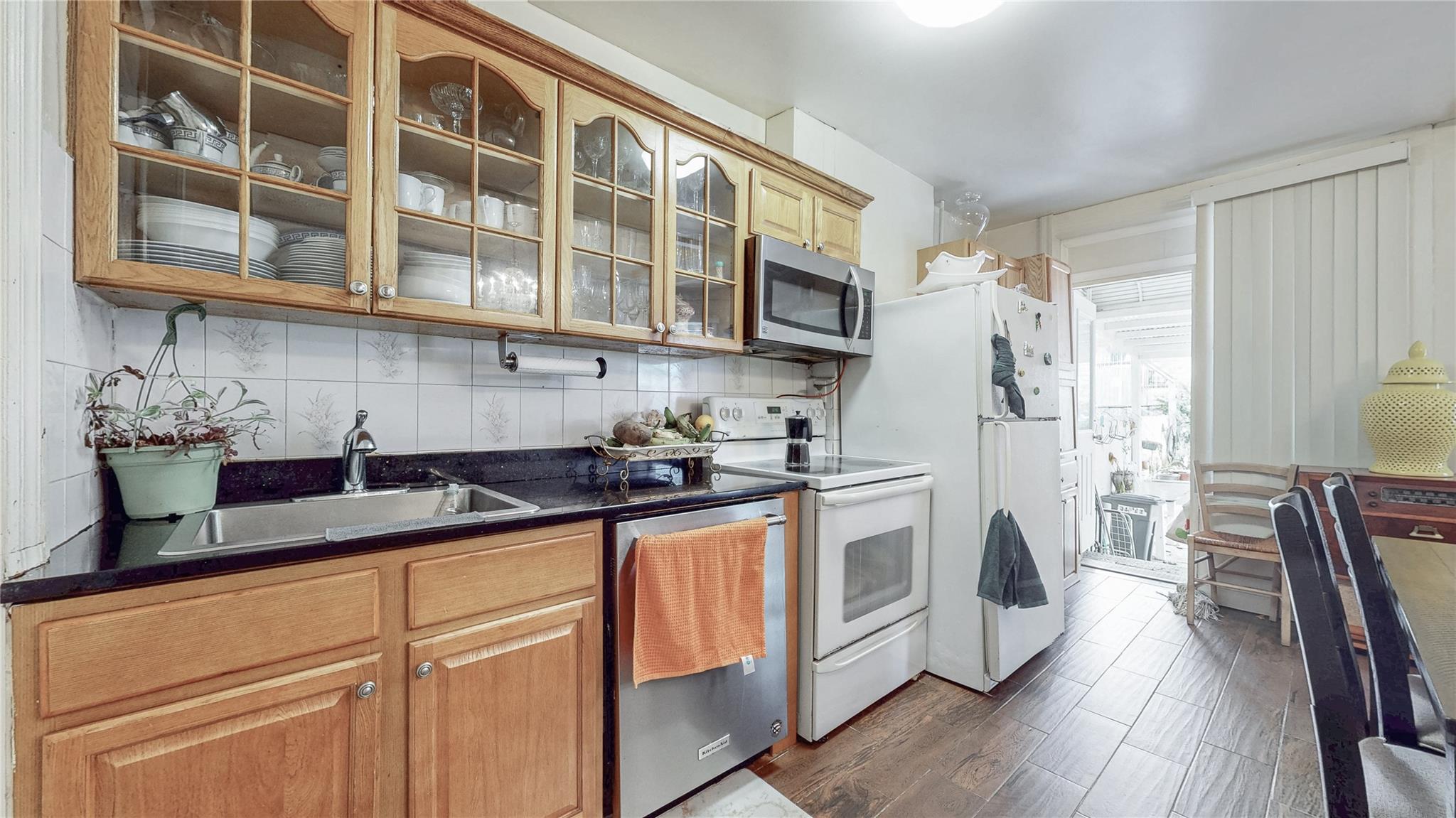 #4 photo, 479 Irving Avenue, Brooklyn , NY 11237